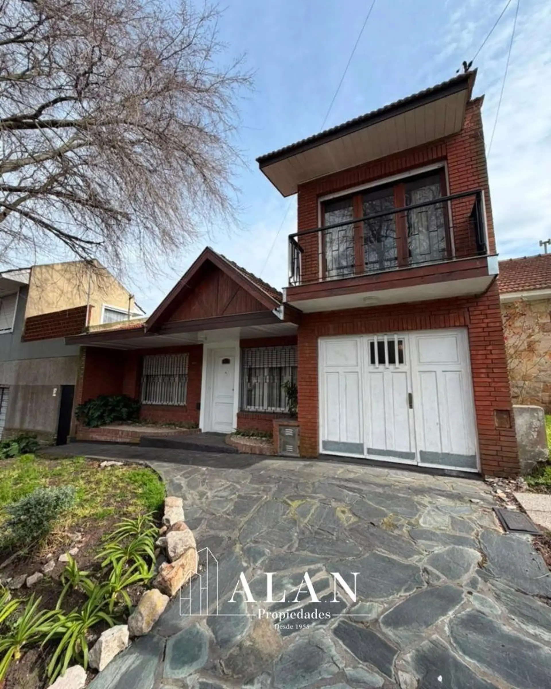 CHALET 3 AMB. C/PARQUE