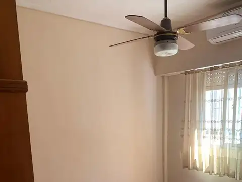 Depto. tipo casa 3 amb. 1er piso, patio, terraza c/parrilla