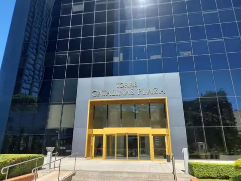 Avenida Eduardo Madero 900
