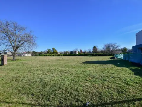 LOTE EN VENTA BARRIO PRIVADO VILLAGE DEL PARQUE