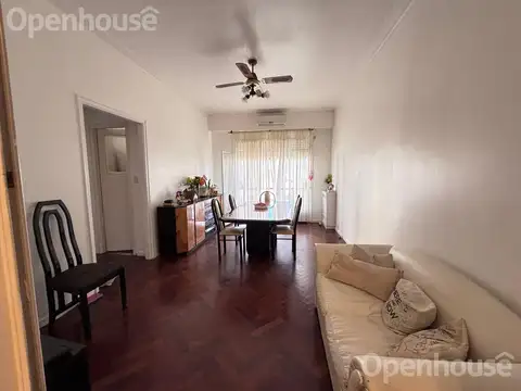 VENTA 4 AMBIENTES IMPECABLE CON DOS BAÑOS