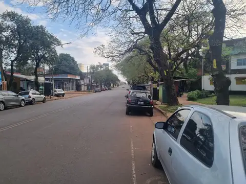 A266 -AMPLIO LOCAL COMERCIAL CON DEPOSITO SOBRE AVENIDA