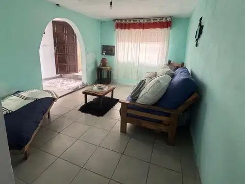 Caseros 100