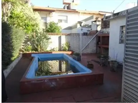 Casa 4 ambientes con 1 baño