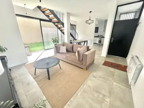 Casa en Alquiler de 3 dormitorios