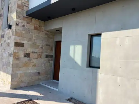 Casa en Venta en Pilar Del Este, USD 250.000