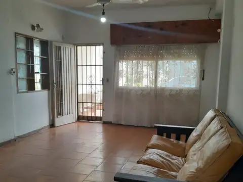 Casa en Alquiler en Barrio Campo Rossi, $ 850.000