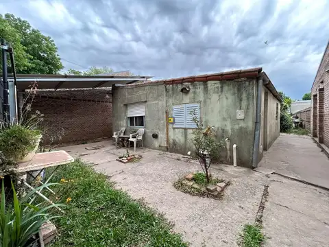 López y Planes 2700