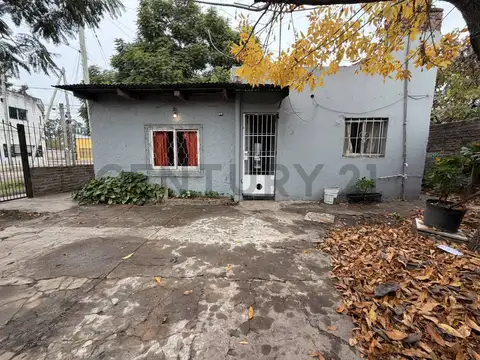 Julio A. Roca 1900, Piso 0