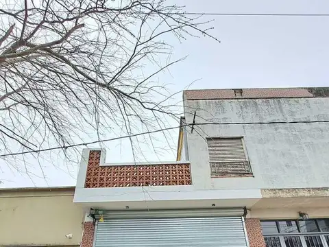Local en venta en La Plata sobre Calle 43 [Cod: ]