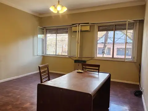 Domingo Faustino Sarmiento 3151 , Piso 1