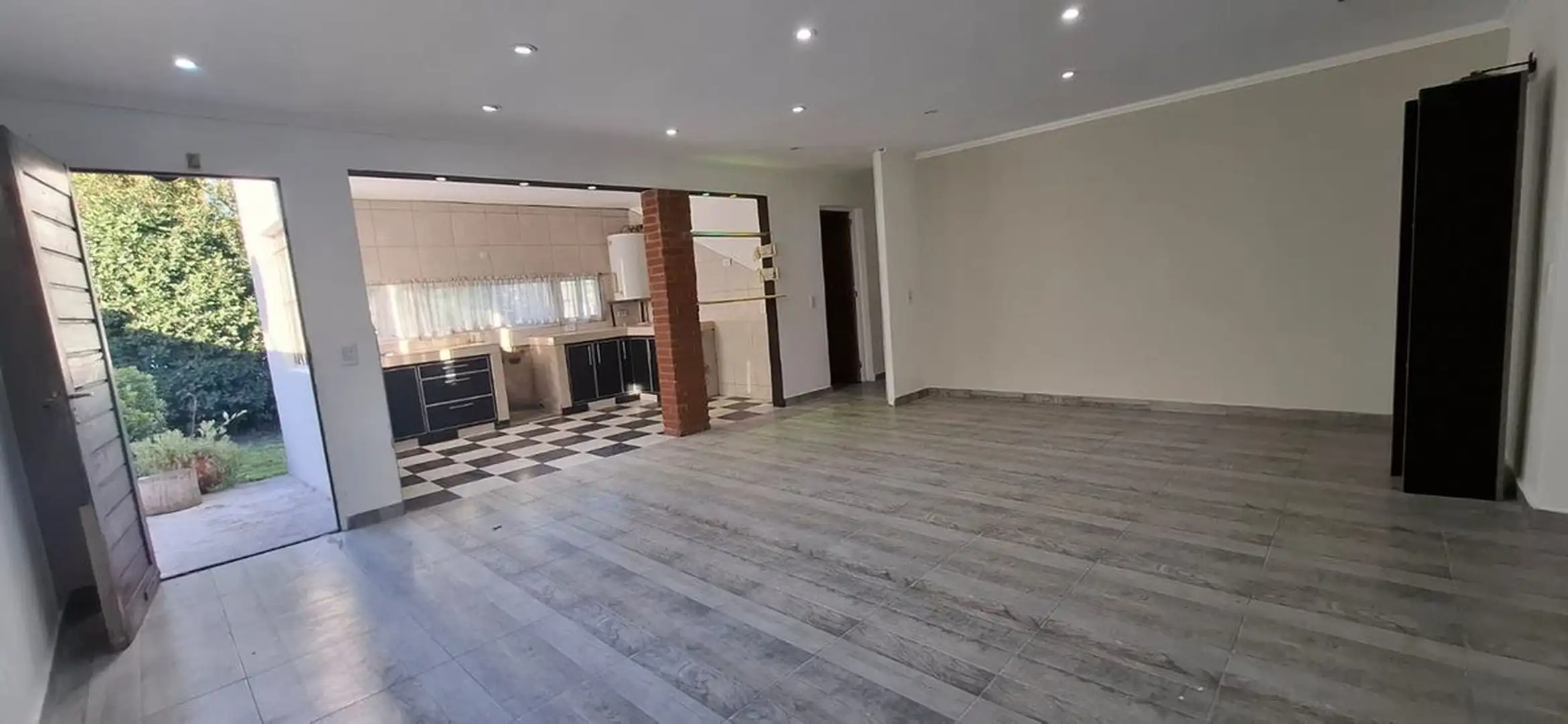 VENTA CASA 3 AMBIENTES QUINCHO PARQUE