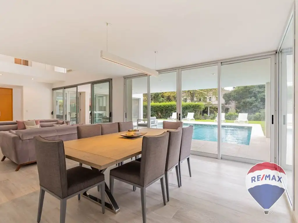 Casa en Venta con cochera