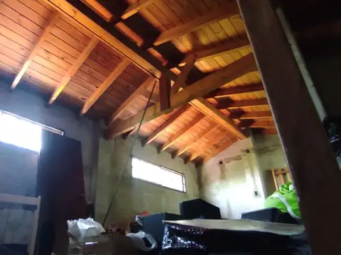 Casa en 2 Plantas apta p/Dos Familias