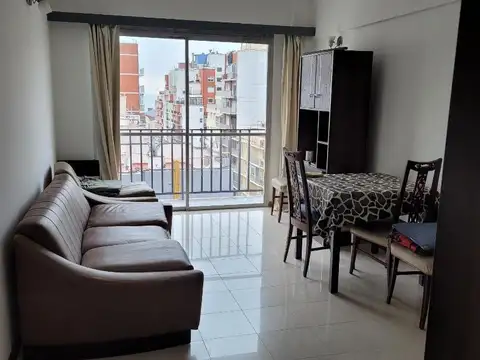 Departamento de 3 amb al frente vista abierta z/ Plaza Colon