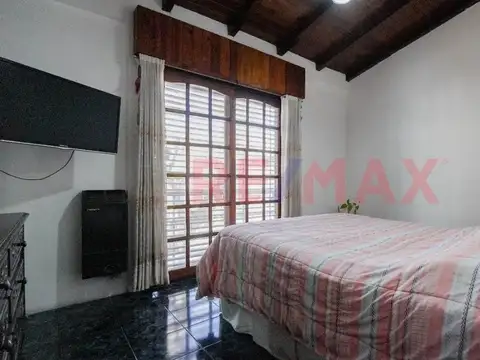 Depto Tipo Casa 6 ambientes con 2 baños
