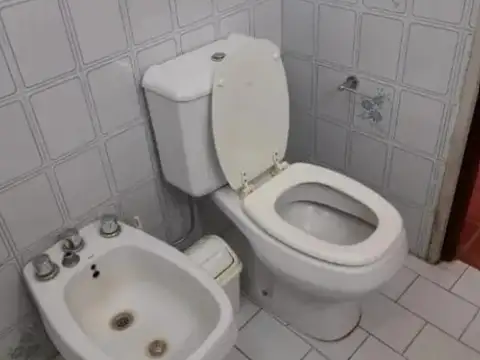 Casa en venta - 2 Dormitorios 1 Baño - Mar del Tuyú