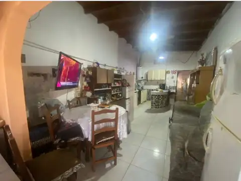 CASA 4 AMBIENTES VILLA MADERO VENTA A REFACCIONAR