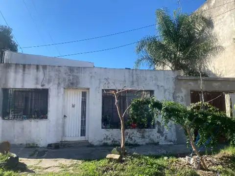 CASA 4 AMBIENTES VILLA MADERO VENTA A REFACCIONAR