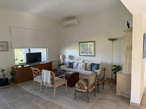 Casa en Venta en El Canton - Norte, USD 289.000