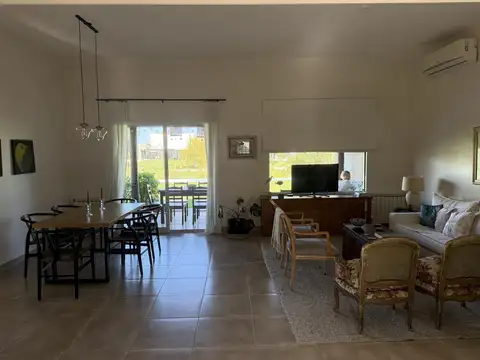 BARRIO EL CANTON NORTE - LIBERTAD  al 300