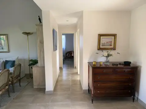 Casa 5 ambientes con 3 baños