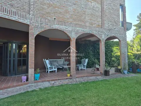 Casa en Alquiler en Parque Sakura, $ 800