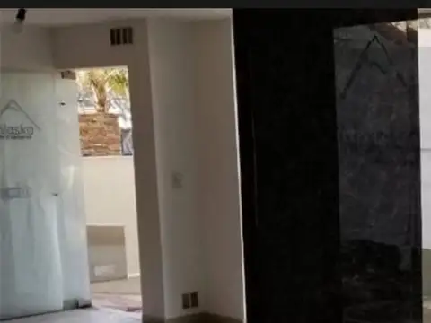 IMPORTANTE LOCAL COMERCIAL, APTO CRÉDITO  DESCUENTO POR PAG