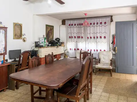 VENTA CASA 3 DORM MACROCENTRO APTA CREDITO
