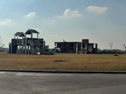 Terreno en Venta en Terralagos, USD 180.000