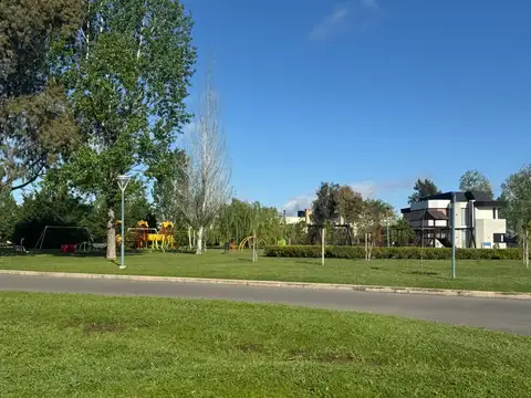 HERMOSO LOTE DE 994 METROS A LA VENTA EN TERRALAGOS