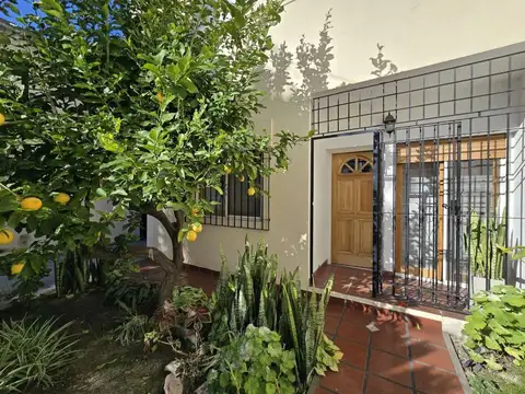 Casa 6 ambientes con 3 baños