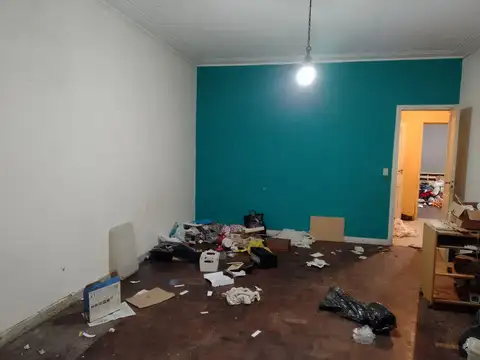 Venta de casa sobre Avenida Amenedo