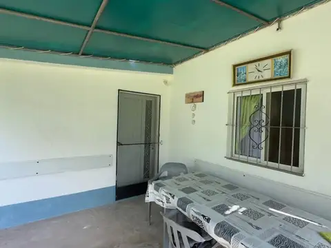 CASA EN VENTA 2 DORMITORIOS CON PILETA ALVAREZ