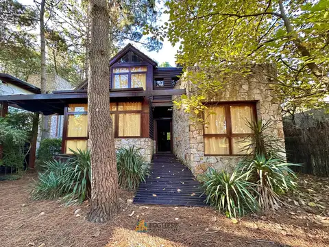 Excelente Casa de 4 ambientes en Mar de las Pampas