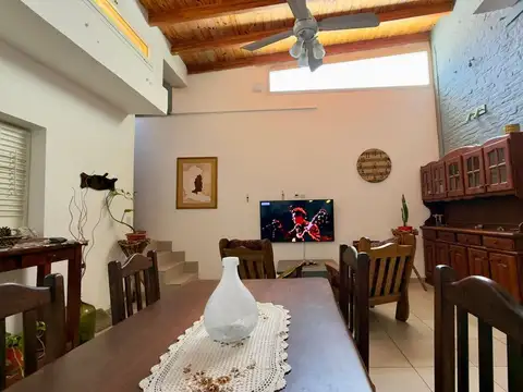 CASA DE PASILLO EN VENTA 3 DORM BARRIO MARTIN