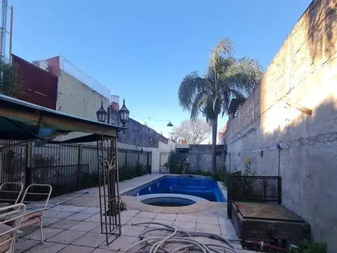 Galpon en Venta 56  mts Fondo