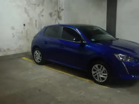 COCHERA CUBIERTA EN EXCELENTE UBICACIÓN