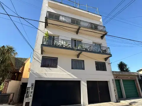 Departamento de 2 ambientes en Bernal Oeste