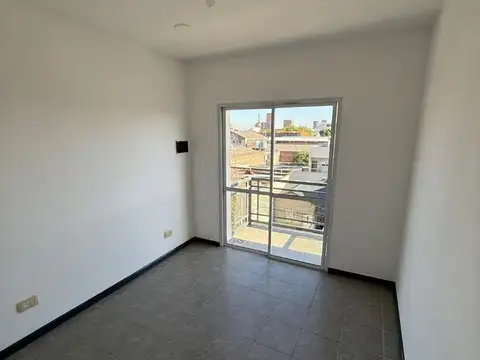 Departamento de 2 ambientes en Bernal Oeste