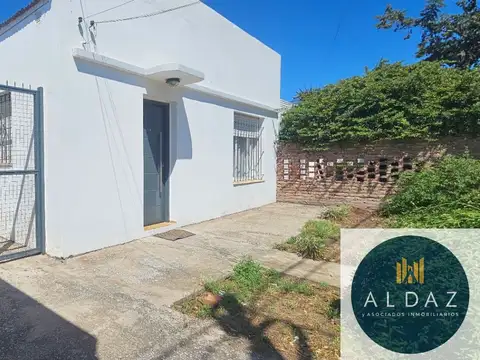 Casa 2 ambientes con 1 baño