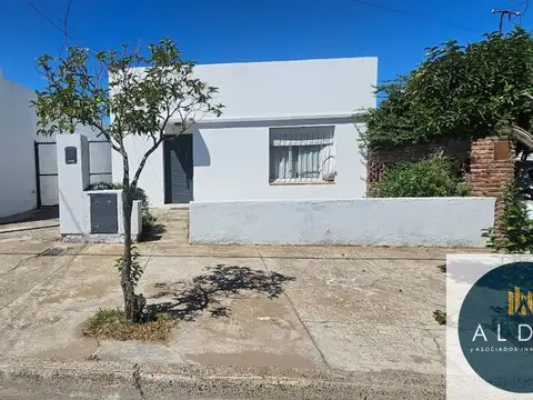 Casa en venta c/ cochera en Punta Alta