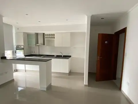 Departamento en Alquiler con 1 cocheras