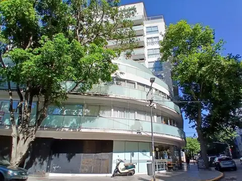 Convencion 1900, Piso 8