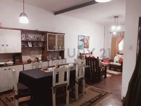 VENTA CASA 4 AMBIENTES CON GRAN PARQUE, QUINCHO Y COCHERA | JOSÉ MÁRMOL