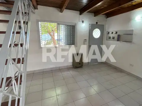 Depto Tipo Casa en Alquiler de 1 dormitorio
