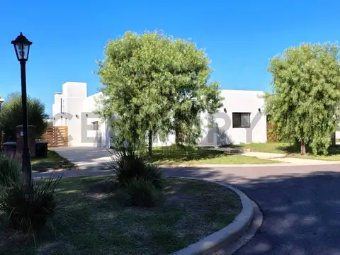 Casa en Venta en Pilar del Este - San Ramón, USD 155.000