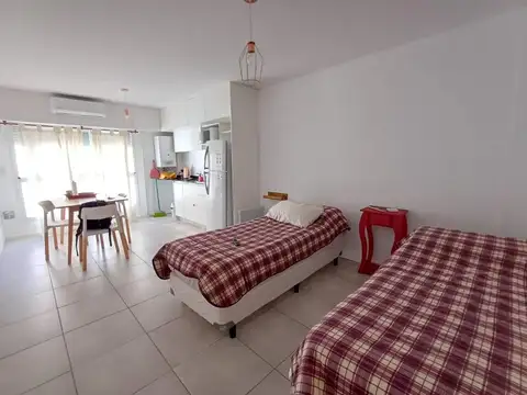 DEPARTAMENTO MONOAMBIENTE AMUEBLADO EN ALQUILER