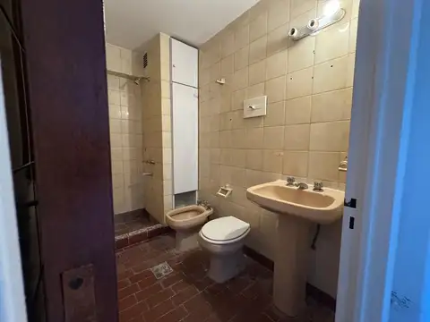 VENTA / DEPARTAMENTO / 3 DORMITORIOS/SERVICIOS