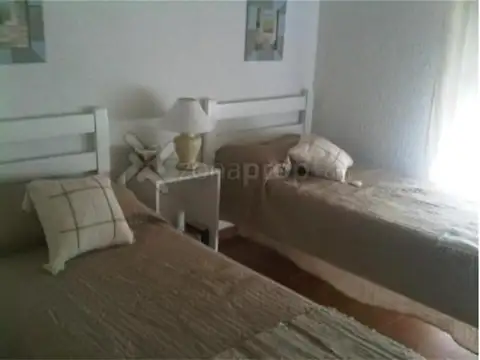 Casa en Alquiler Temporal con 2 cocheras